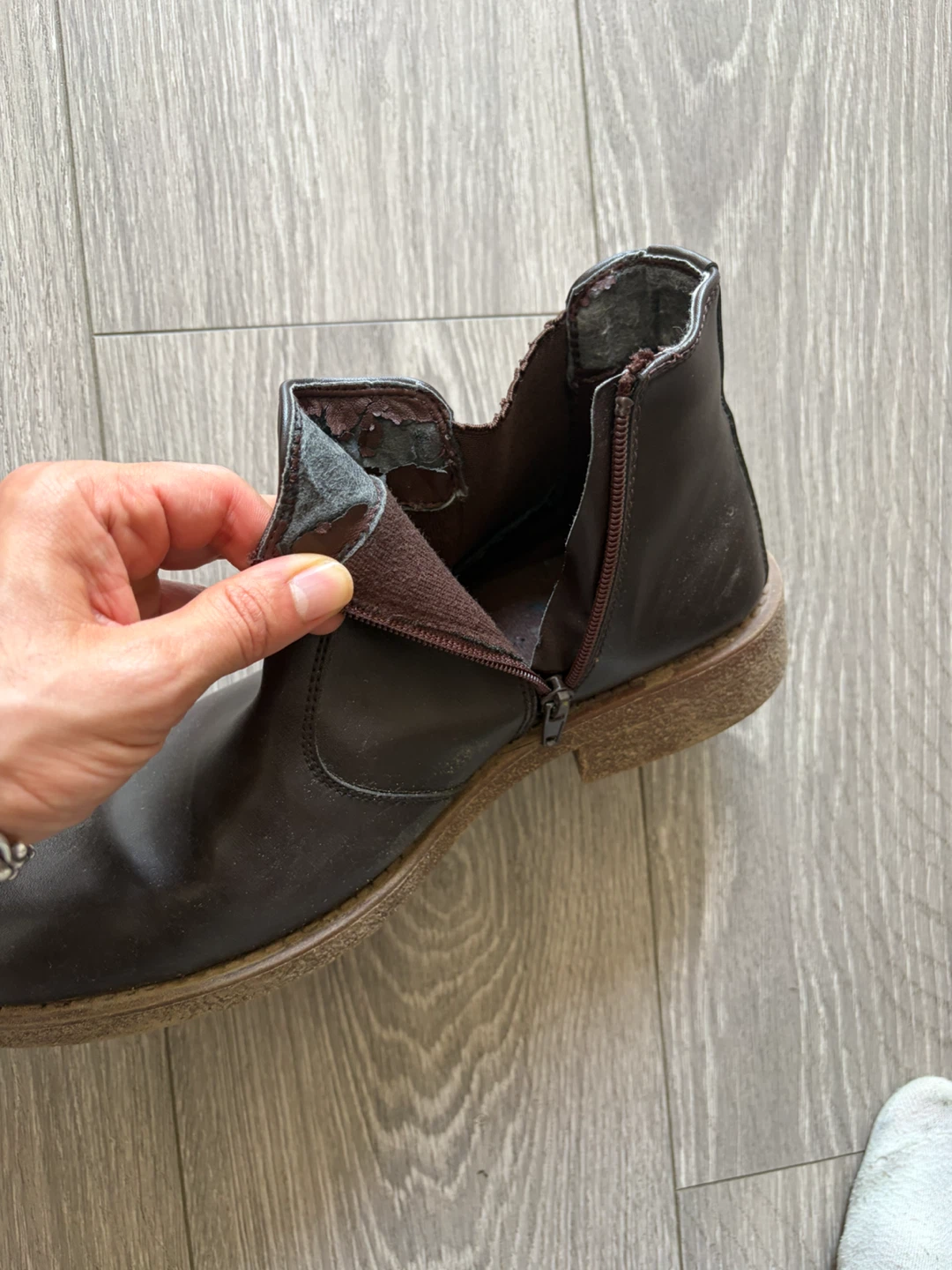 Brown Chelsea Boots - photo 3