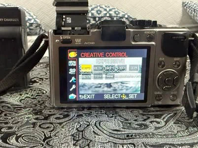 Panasonic LUMIX DMC-GX1 Lens Set SLR space grey digital camera - photo 3