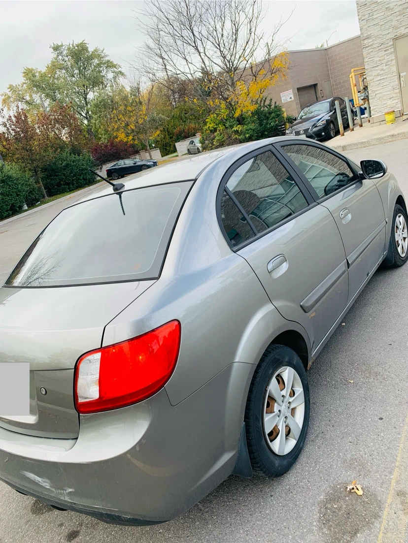 Kia Rio Sedan - photo 4