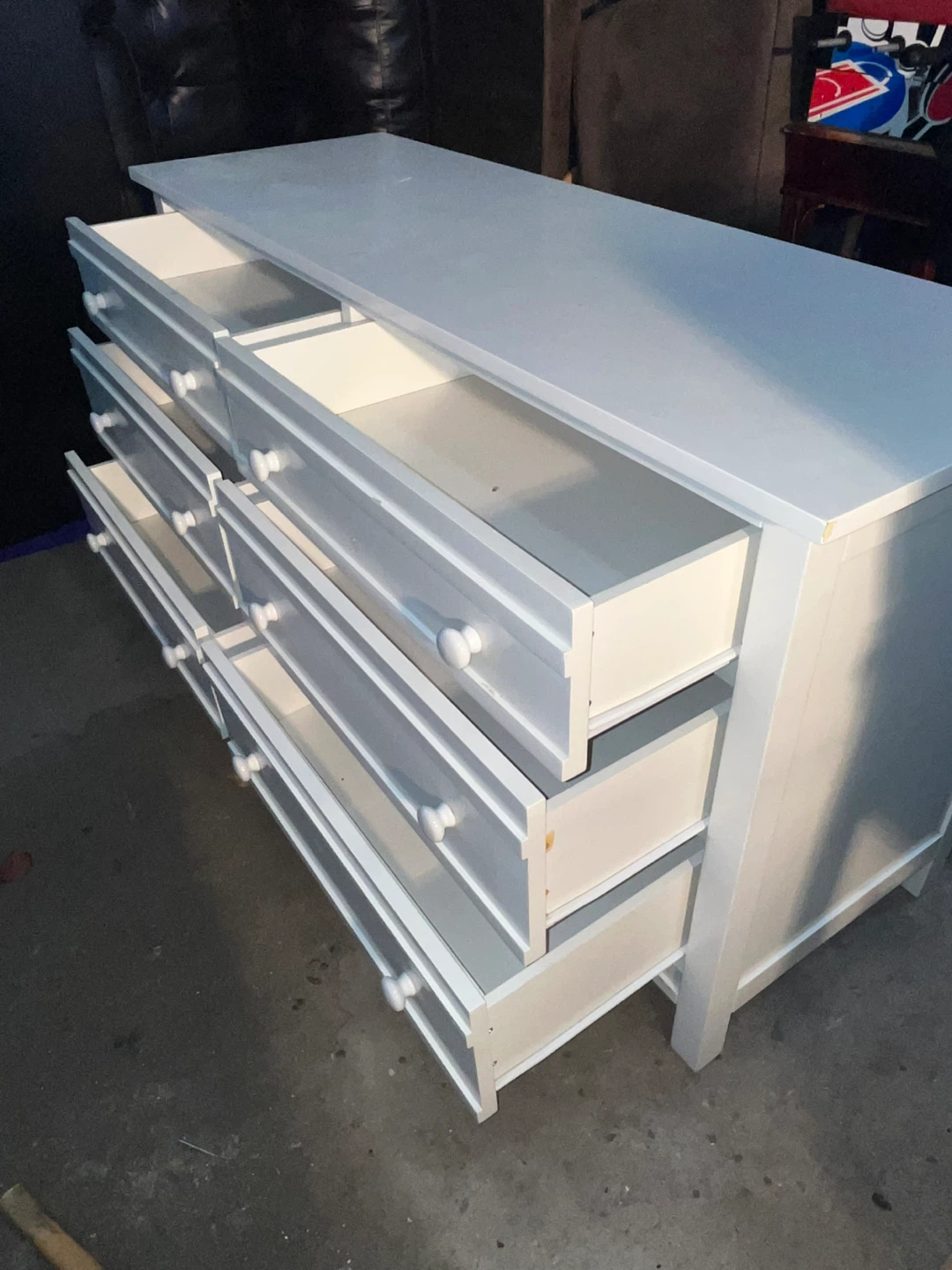 Beautiful White Wood  Dresser with 6 Drawers 🙌 - photo 4