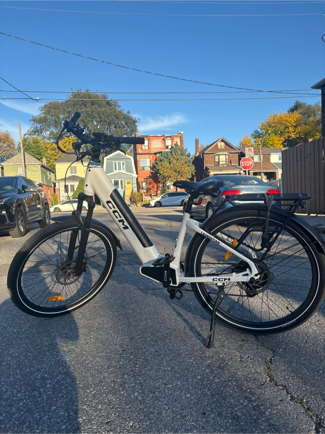 Premium Commuter E bike CCM laurentian (Retails 2300$!) - photo 2