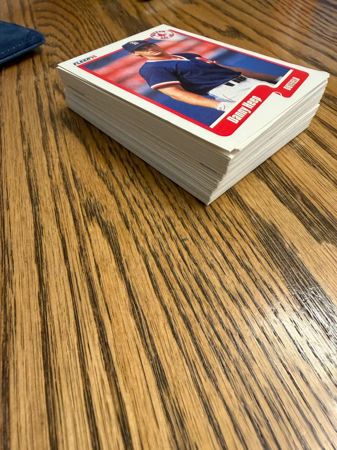 Lot of 1990 Fleer Baseball Cards - photo 3