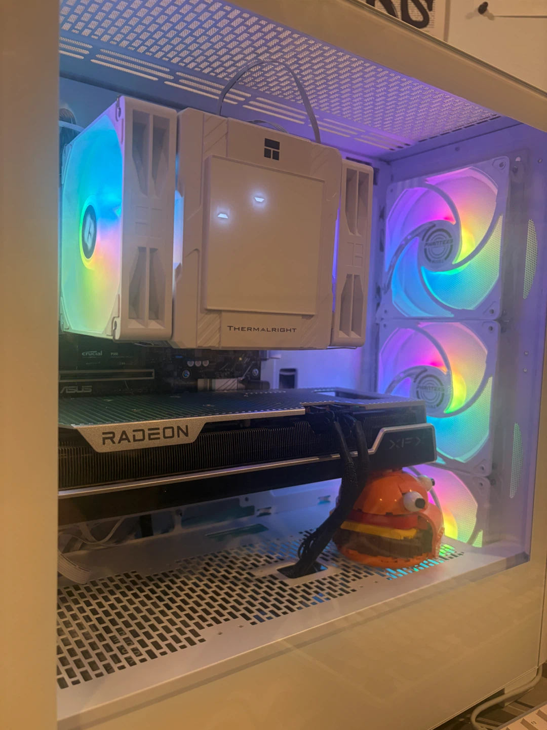 Ryzen 7 9800X3D / RX 7800 XT 16GB / 32GB DDR5 -  PC