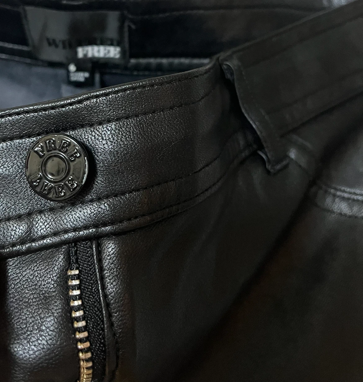 Wilfred Free Black Faux Leather Pants - photo 5