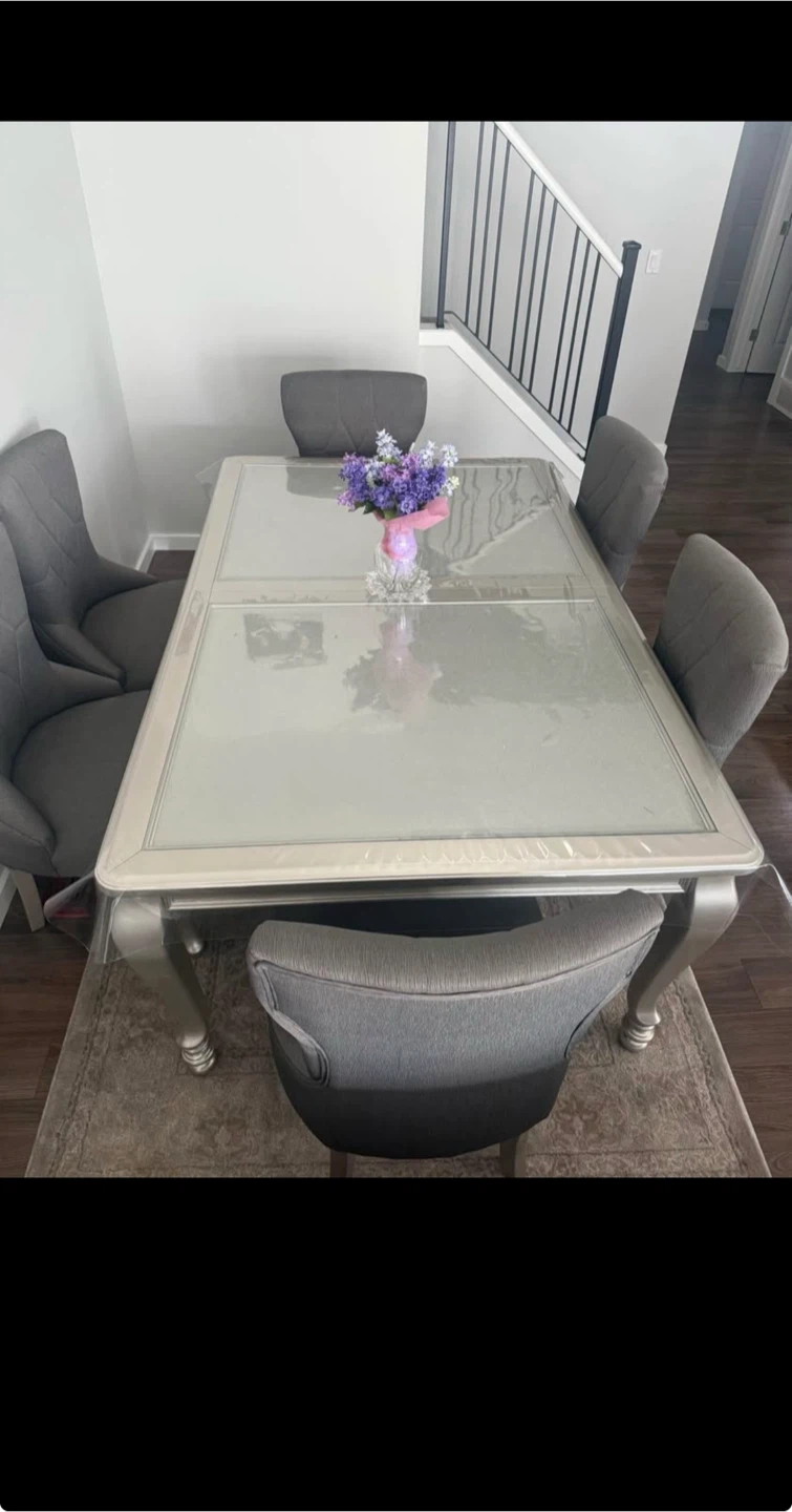 Coralayne dinning table set - photo 2