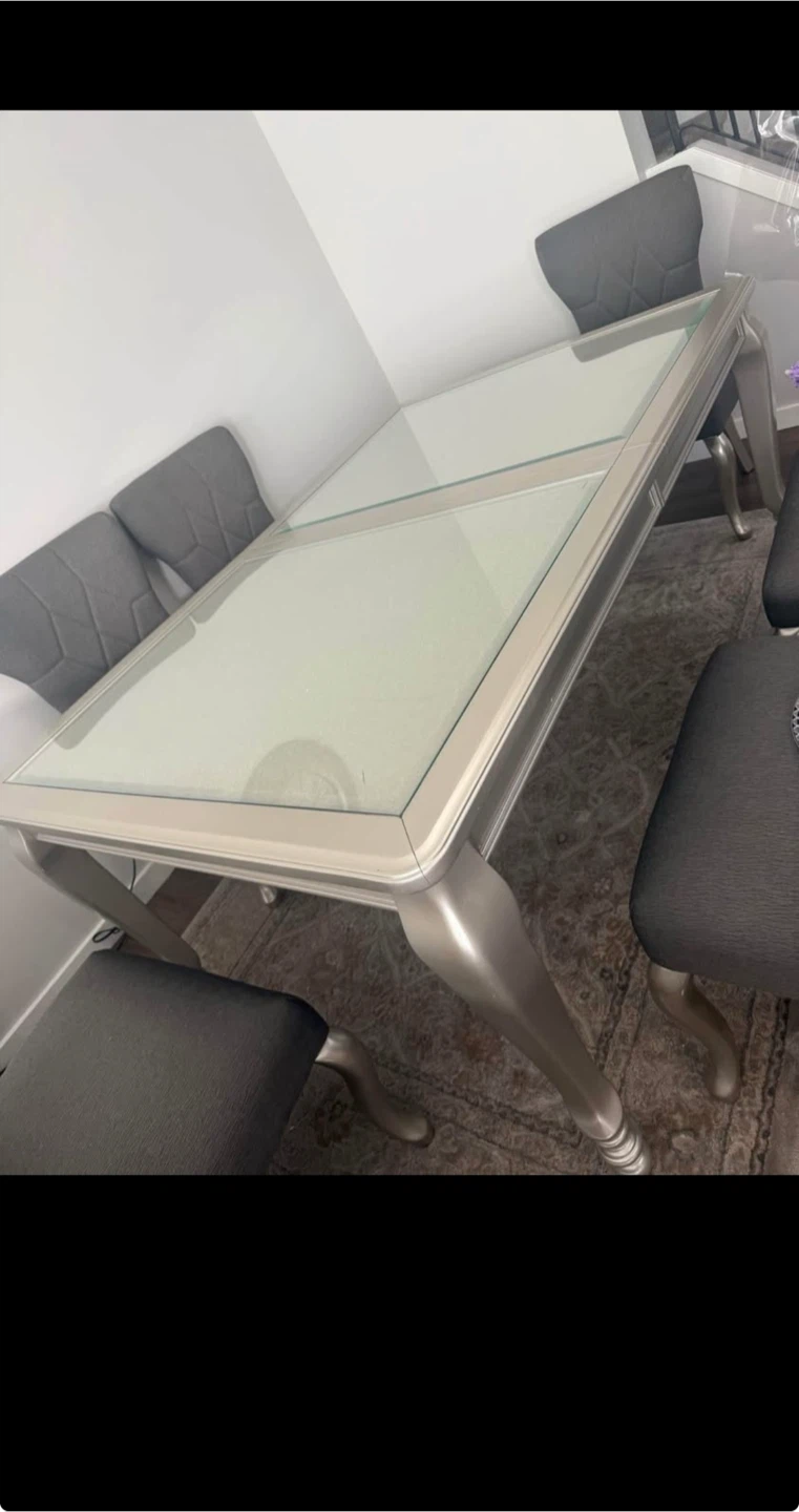 Coralayne dinning table set - photo 4