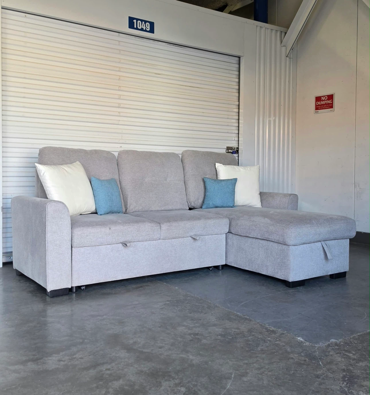 Grey Fabric 4 seater Sleeper Sectional Sofa with Storage Chaise