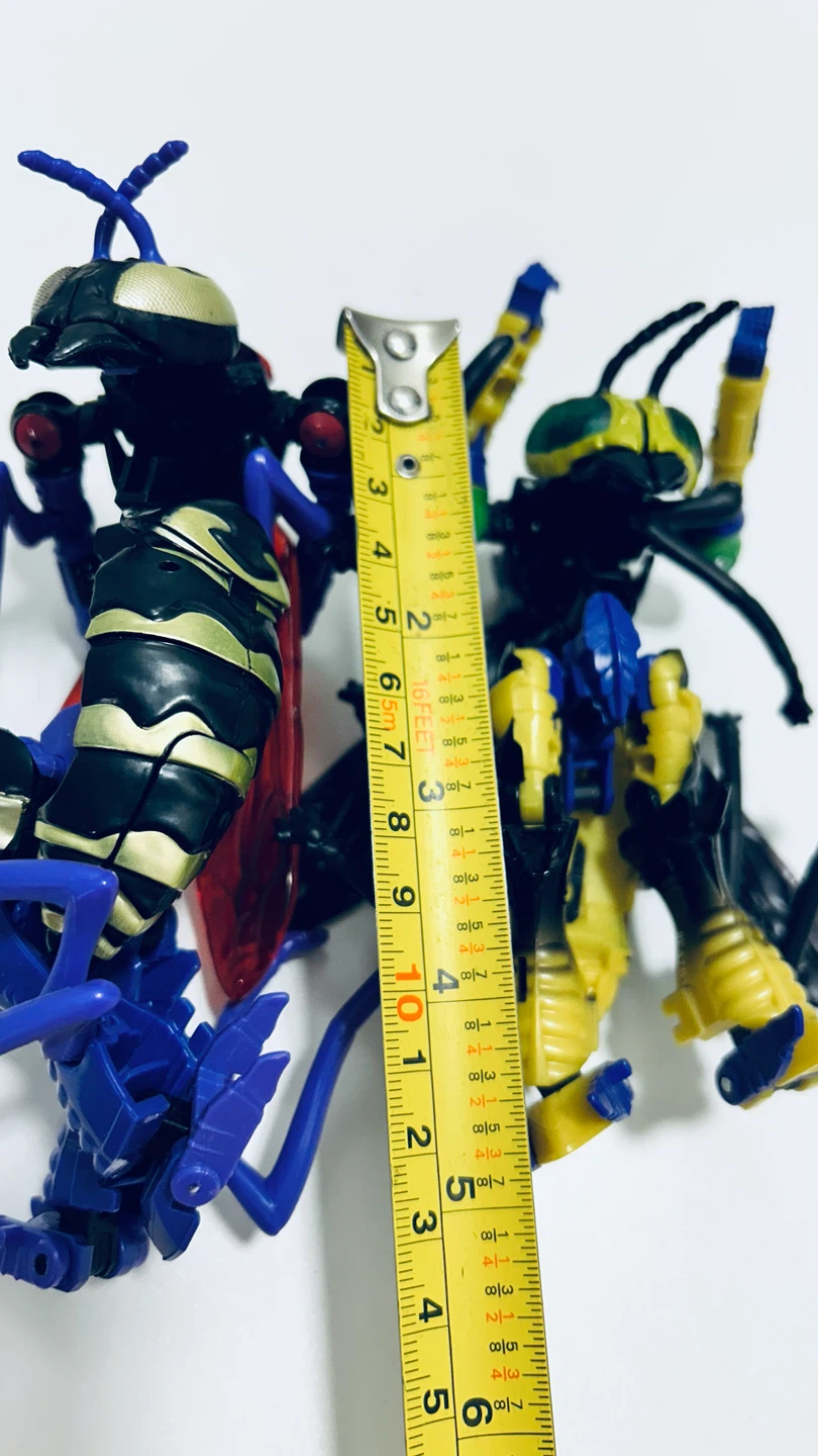 Transformers Insect Robot Action Figures – Set of 2 - photo 3