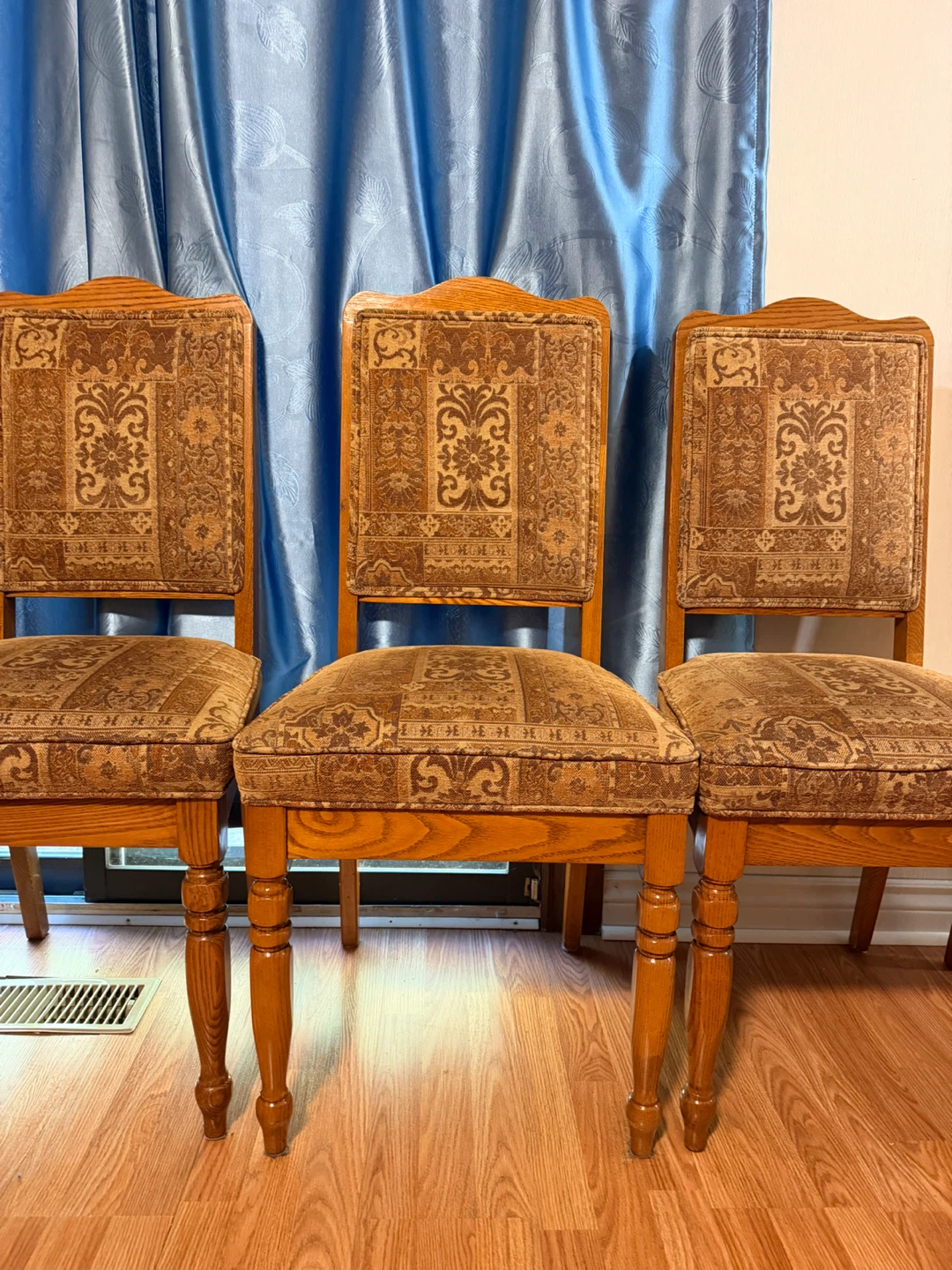 Set of 5 Oak Dining Chairs with Patterned Upholstery - photo 2