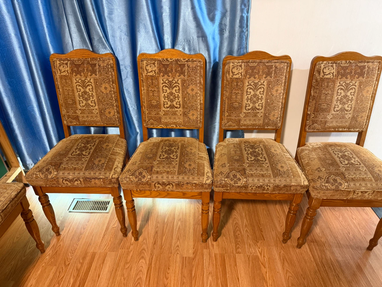 Set of 5 Oak Dining Chairs with Patterned Upholstery - photo 3