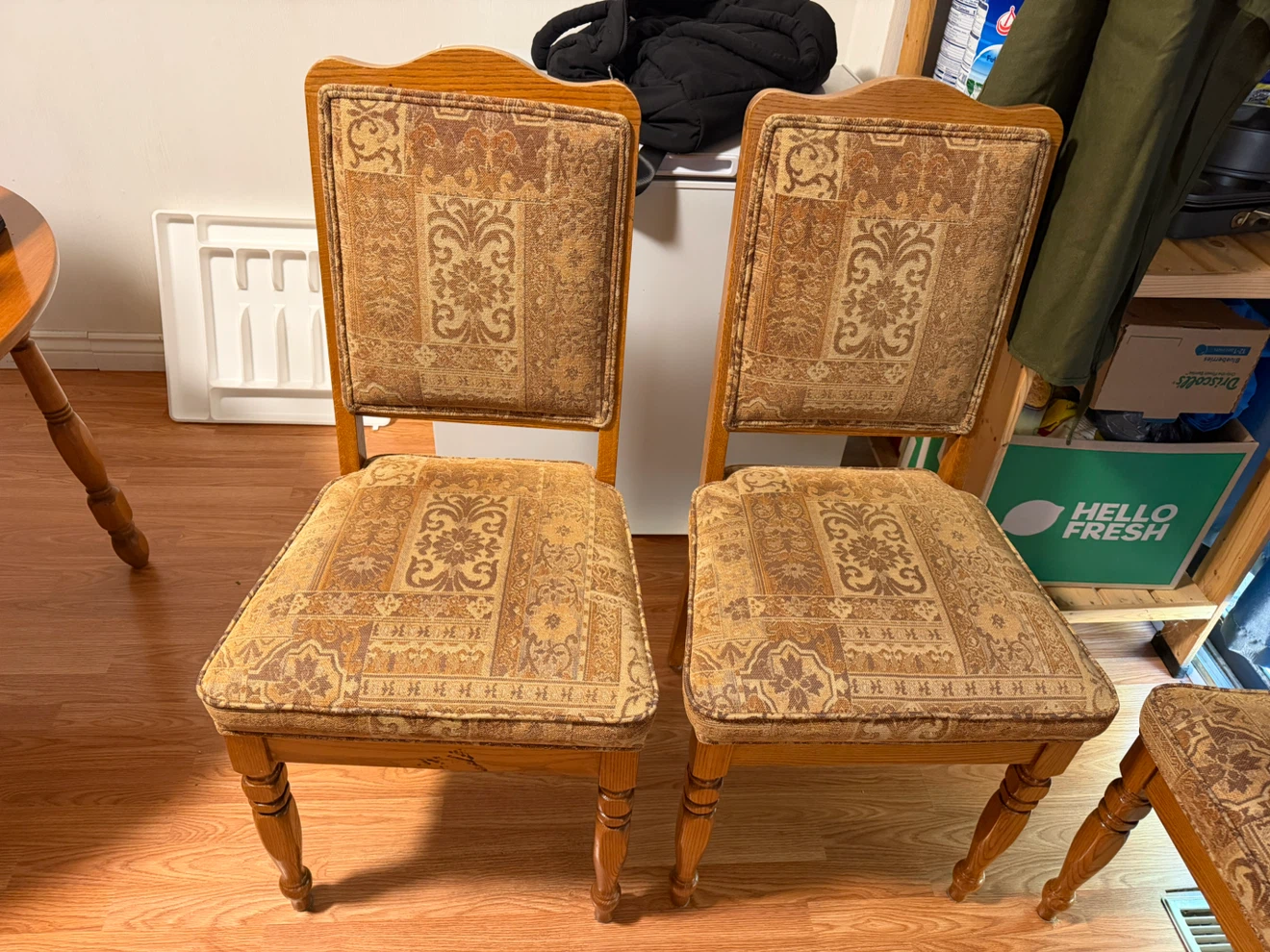 Set of 5 Oak Dining Chairs with Patterned Upholstery - photo 4