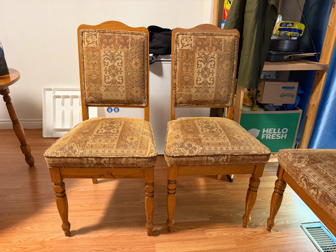 Set of 5 Oak Dining Chairs with Patterned Upholstery - photo 5