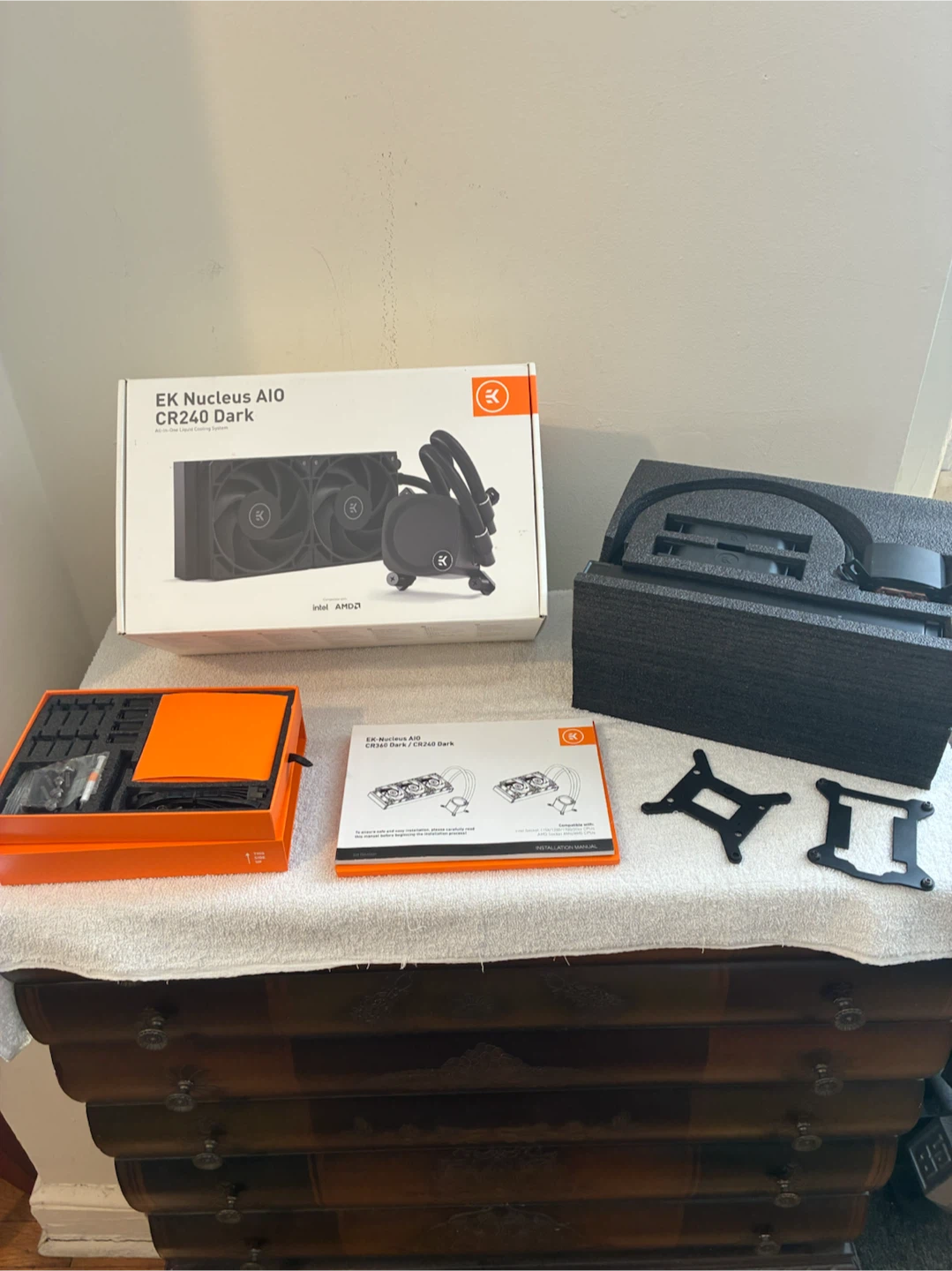 EK Nucleus AIO CR240 Dark Liquid Cooling System