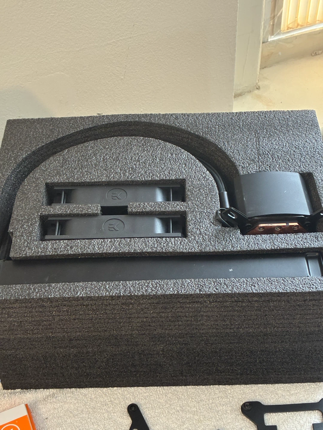 EK Nucleus AIO CR240 Dark Liquid Cooling System - photo 3
