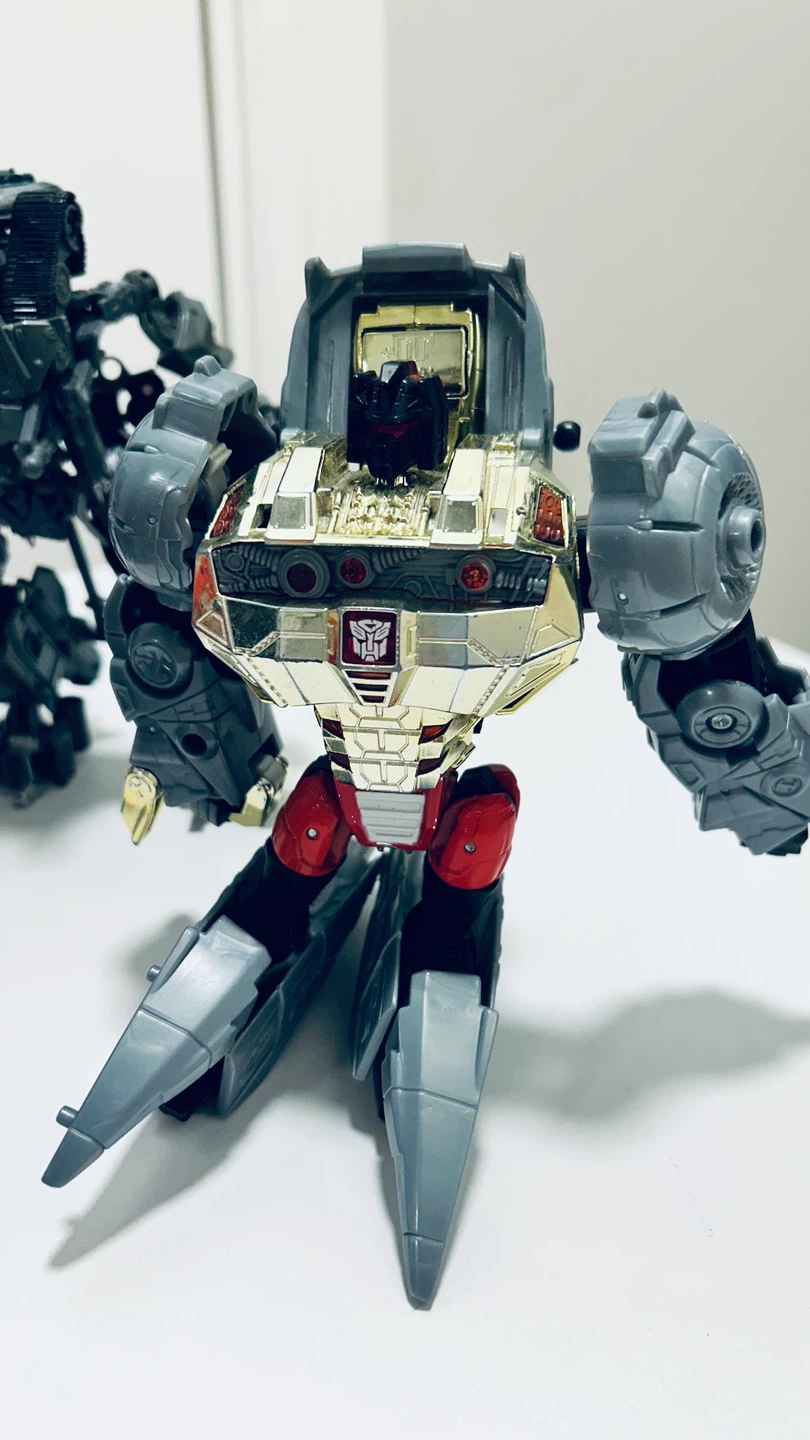 Transformers Action Figures – Lot of 4 – Optimus Prime - photo 3