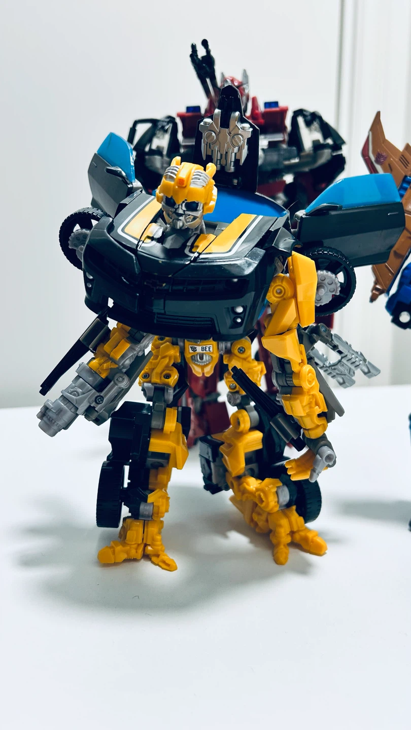 Hasbro Transformers Action Figures – Lot of 3 – Bumblebee & More - photo 5