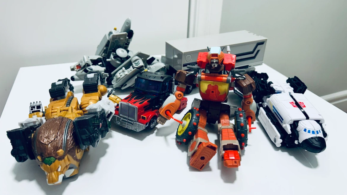 Transformers Action Figures & Vehicles – Lot of 6 – Optimus
