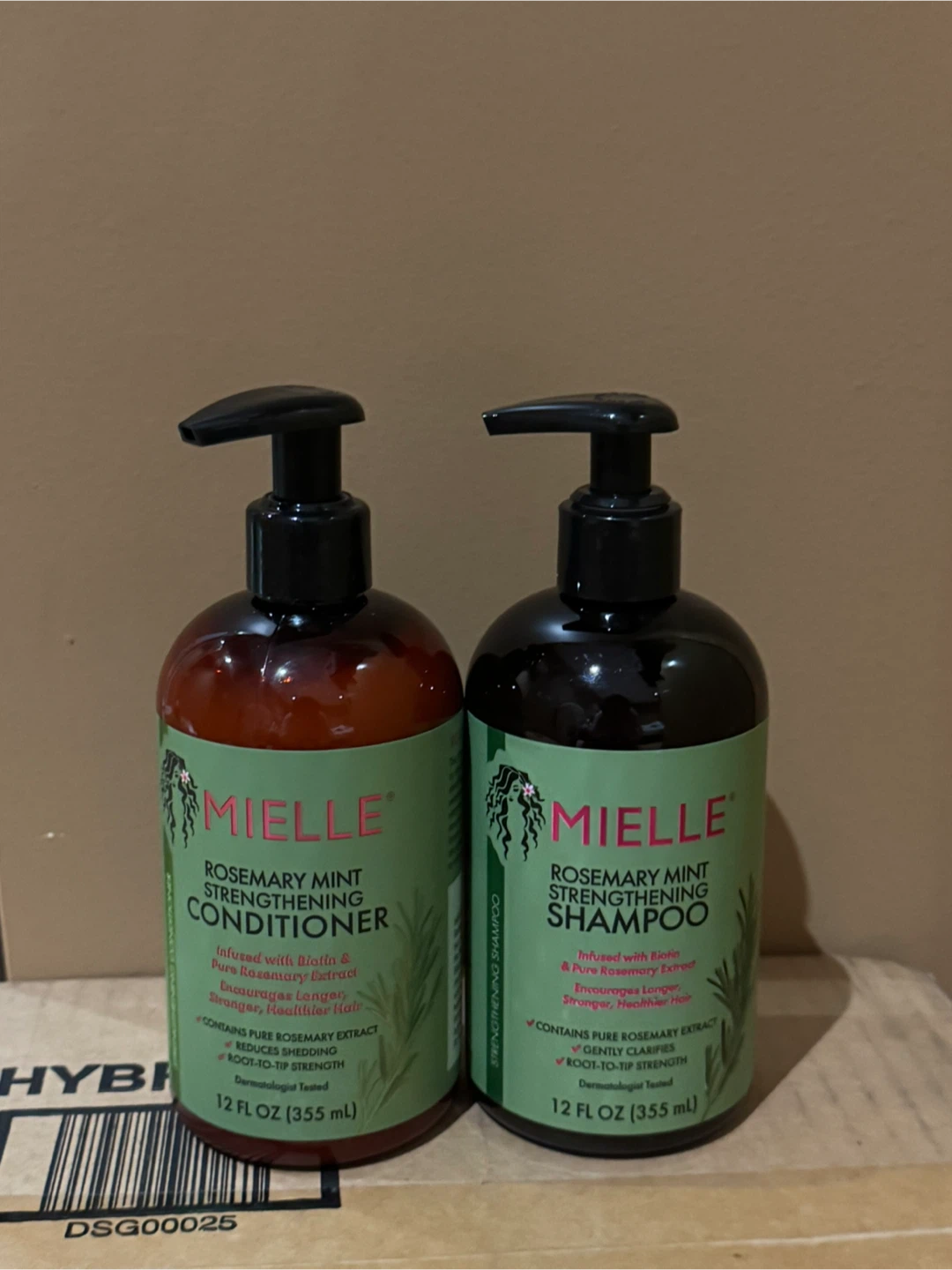 Mielle Rosemary Mint Shampoo and Conditioner Set