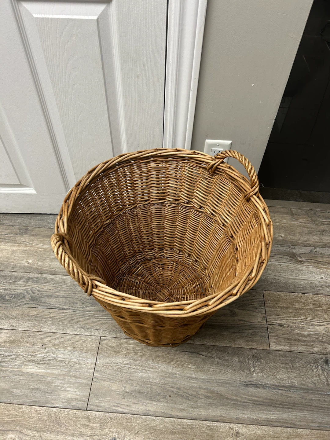 Large Wicker Laundry Basket