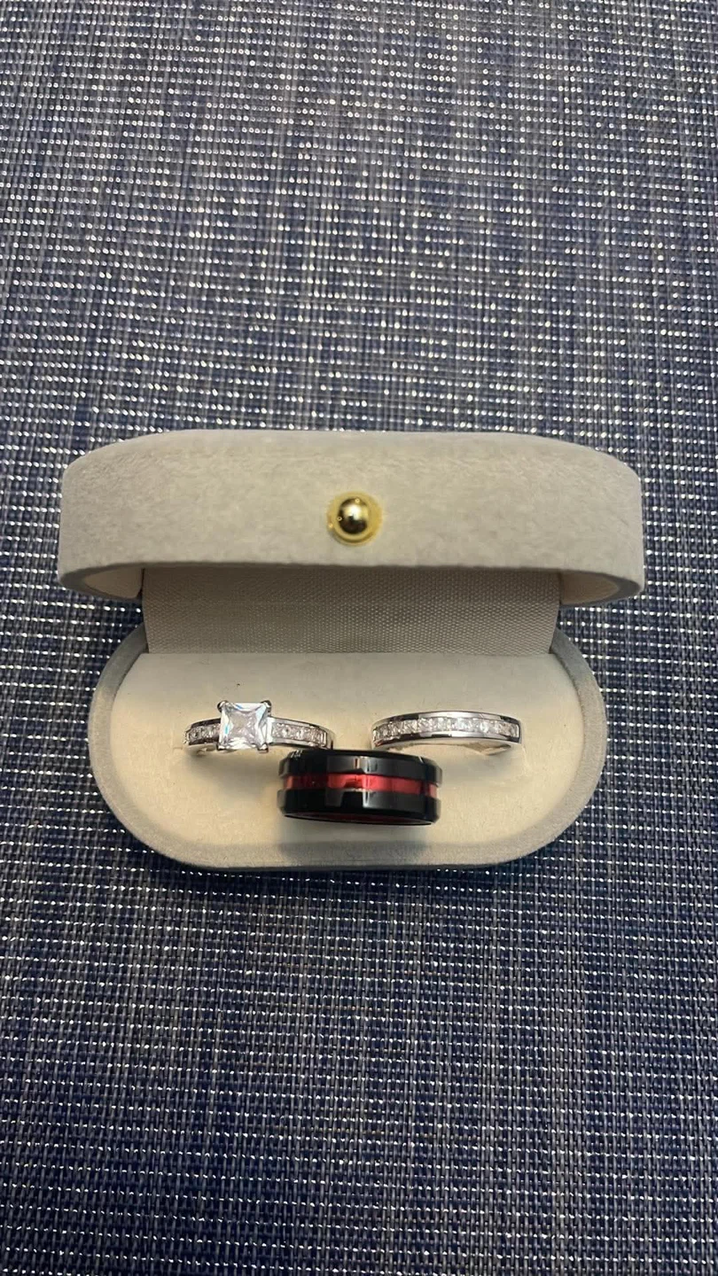 Three ring set in velvet box