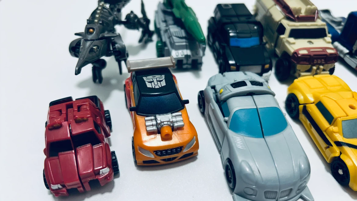 Transformers Hasbro Action Figures & Vehicles Toy Lot – Mixed - photo 2