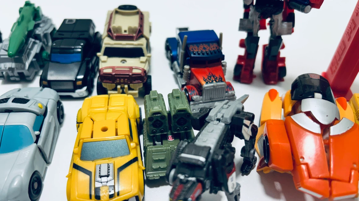 Transformers Hasbro Action Figures & Vehicles Toy Lot – Mixed - photo 3