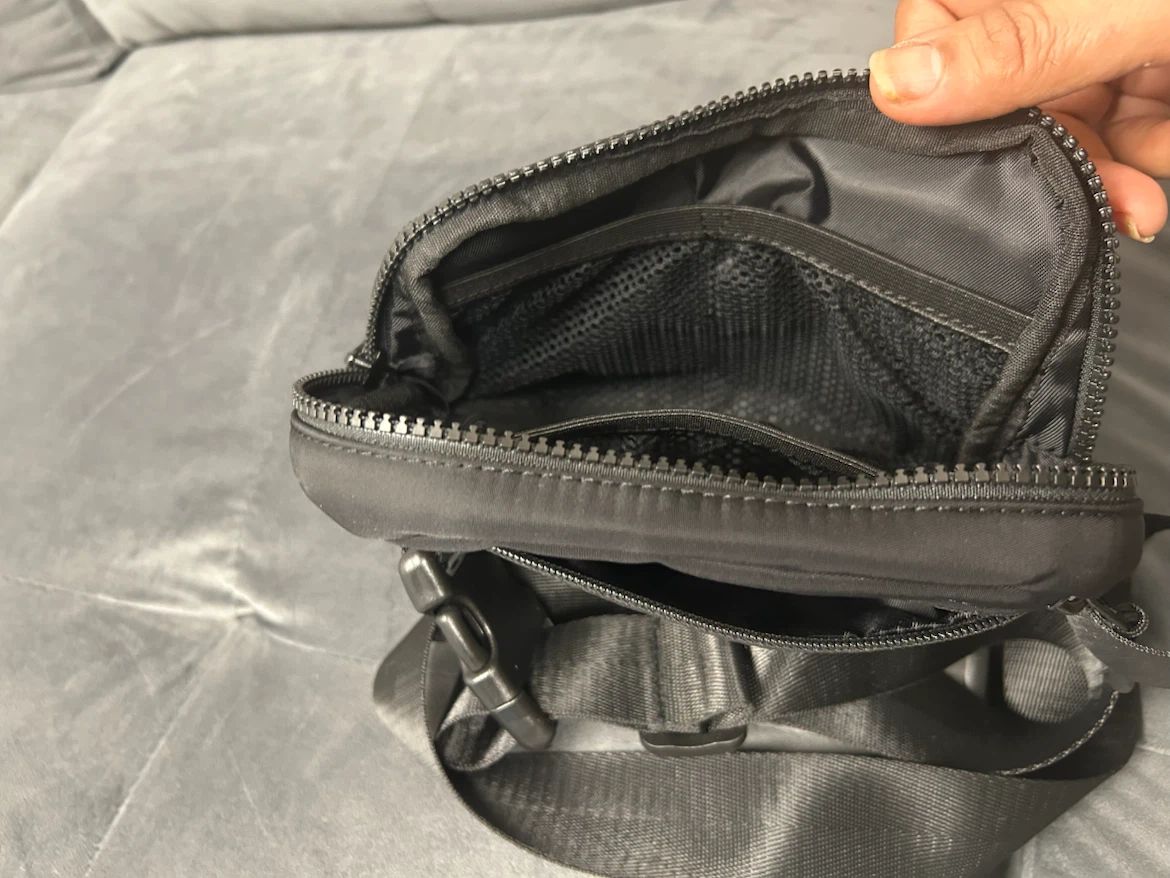 Toronto Auto Brokers Black Crossbody Bag - photo 3