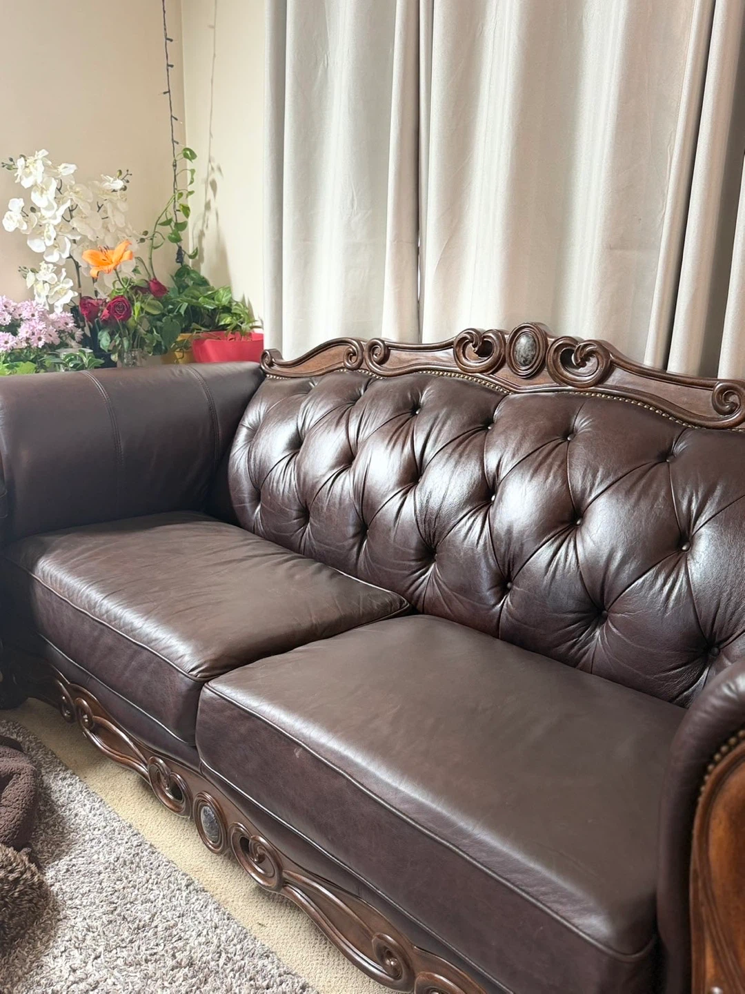 Classic Brown Tufted Leather Loveseat
