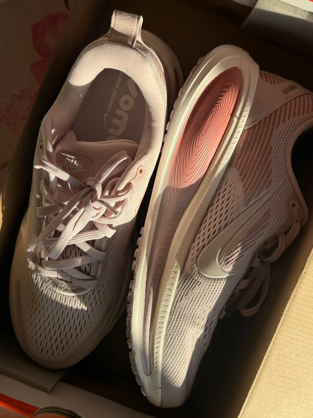 Nike Vomero 18 Women's Size 8.5 - photo 3