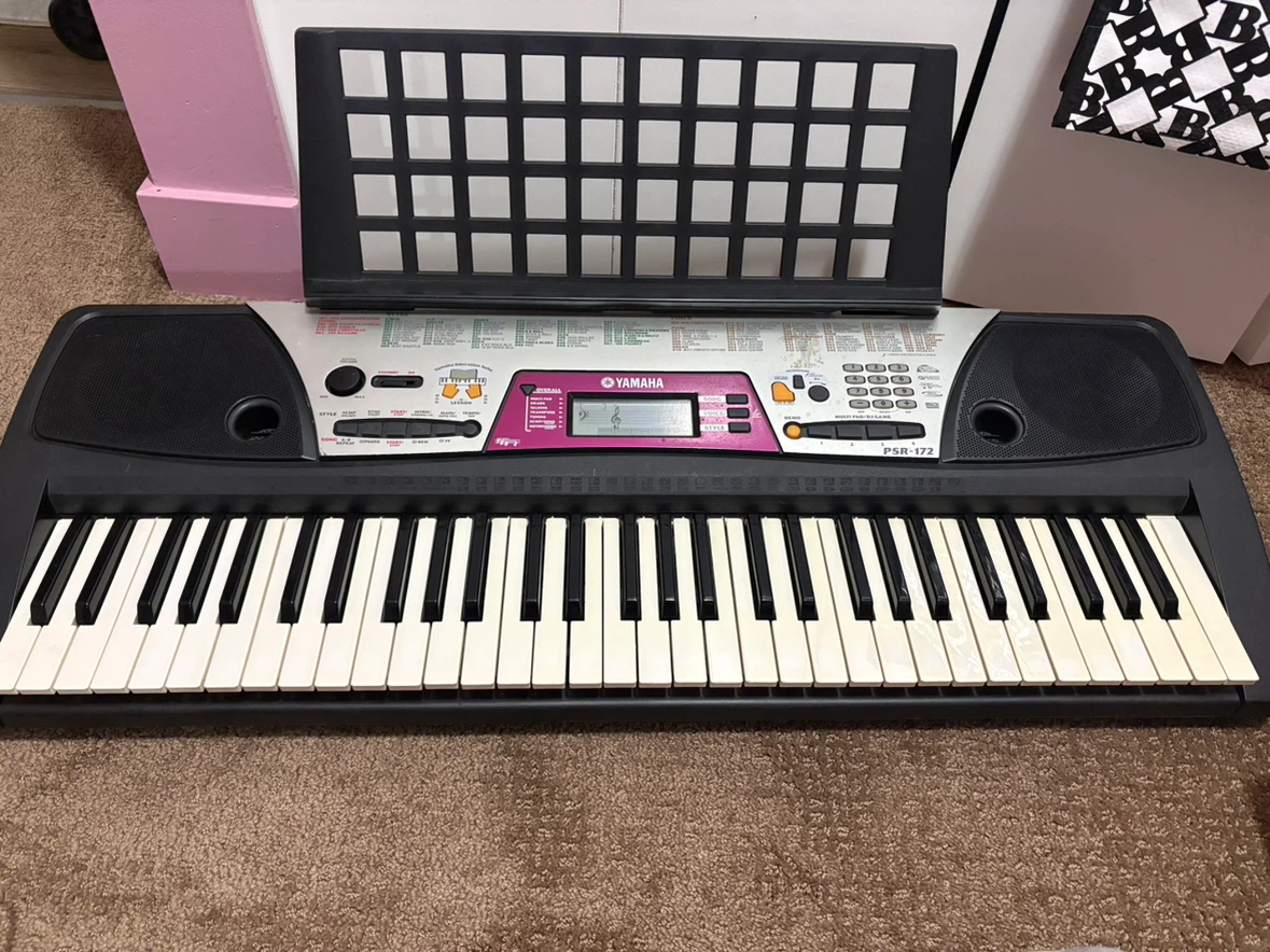 Yamaha PSR-172 Portable Keyboard
