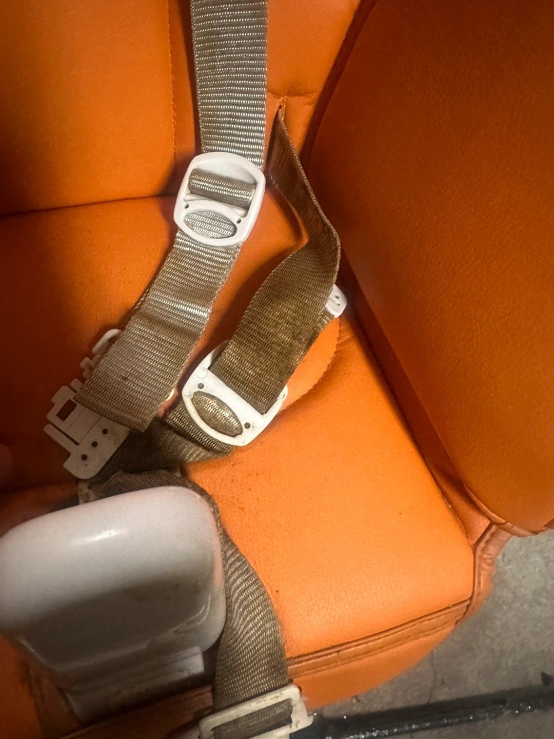 Peg Perego High Chair - Orange need to clean - photo 5