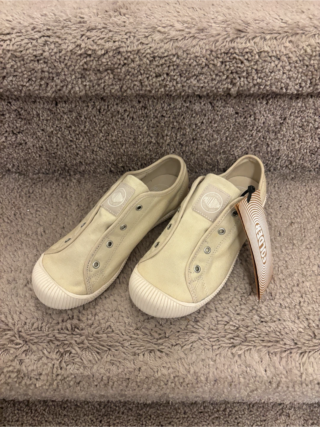 NWT Palladium Flex Slip-On Canvas Shoes – Ivory
