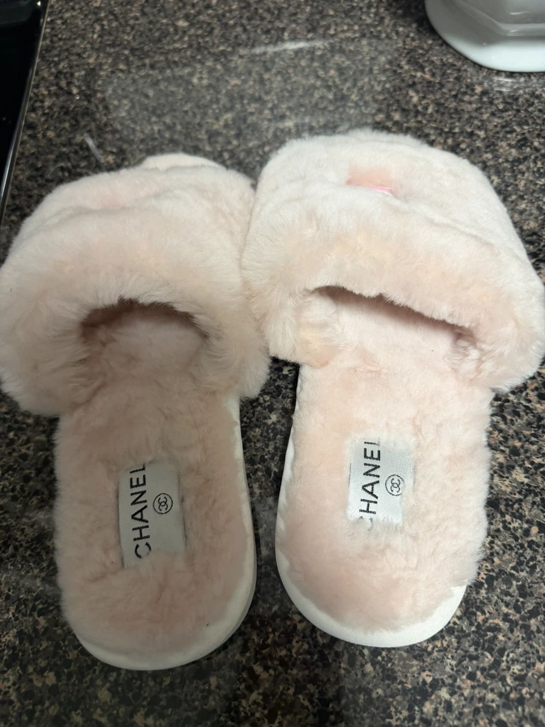 Chanel Faux Fur Slides Pink - photo 5