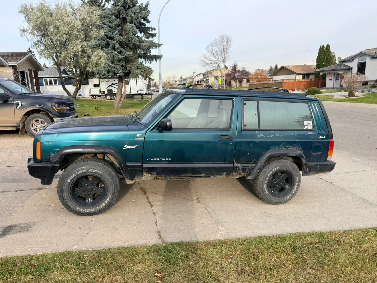 Jeep Cherokee - photo 4
