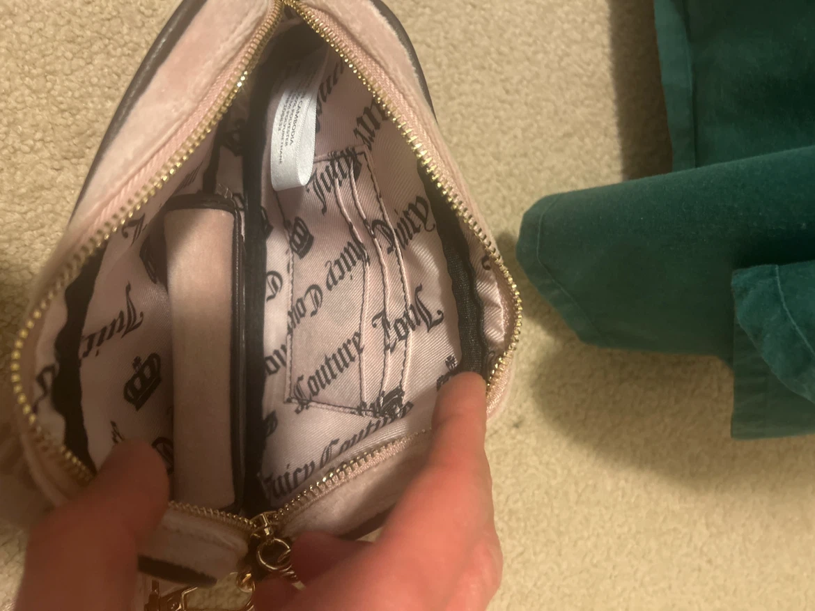 Juicy Couture velour crossbody bag - photo 4