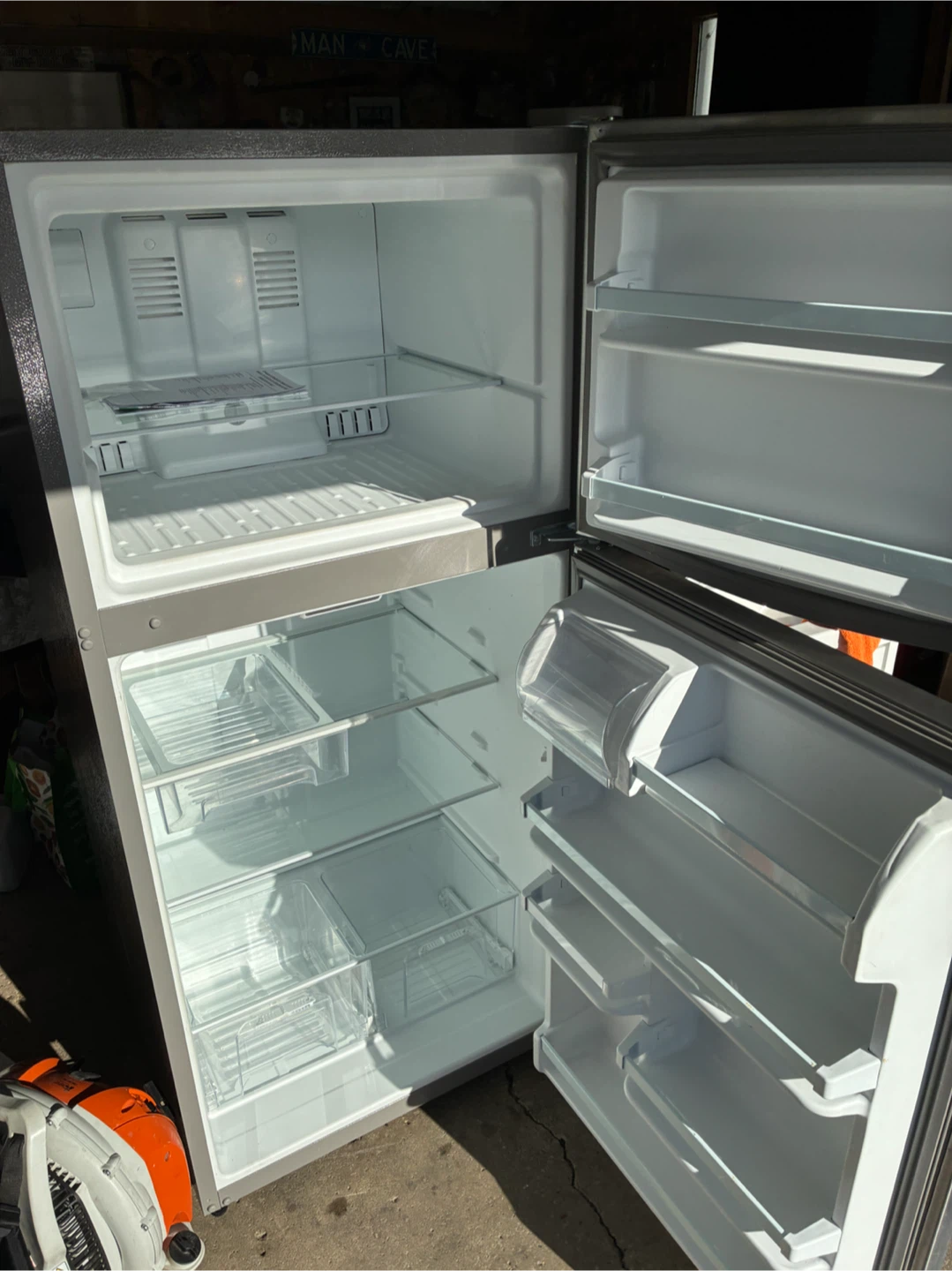 Whirlpool Top-Freezer Refrigerator - photo 2