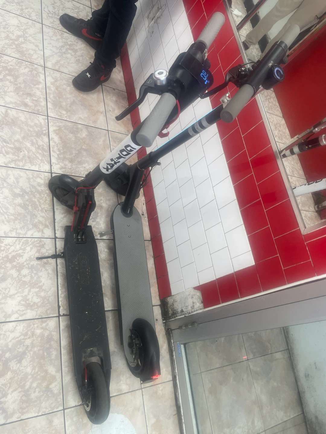 Two Electric Scooters: OKAI and Gotrax - photo 2