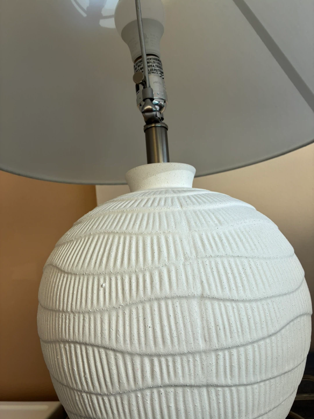 White Textured Table Lamp - photo 3