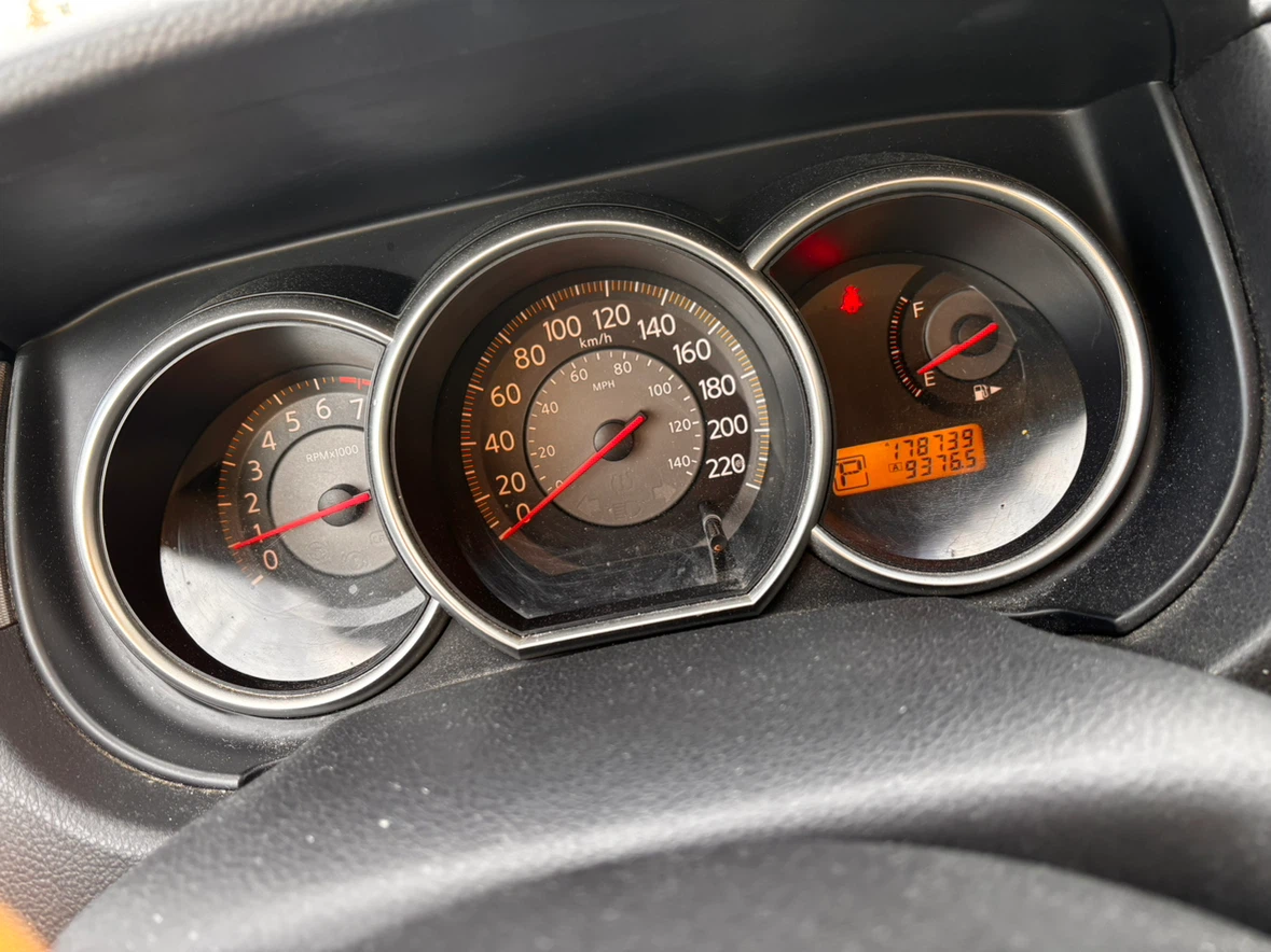 Nissan Versa SL - photo 5