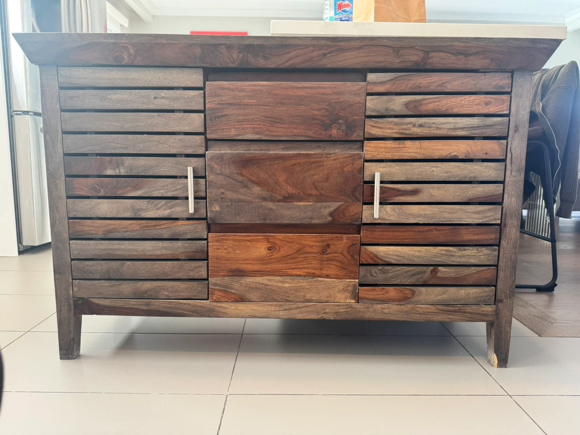 Sideboard / Hutch
