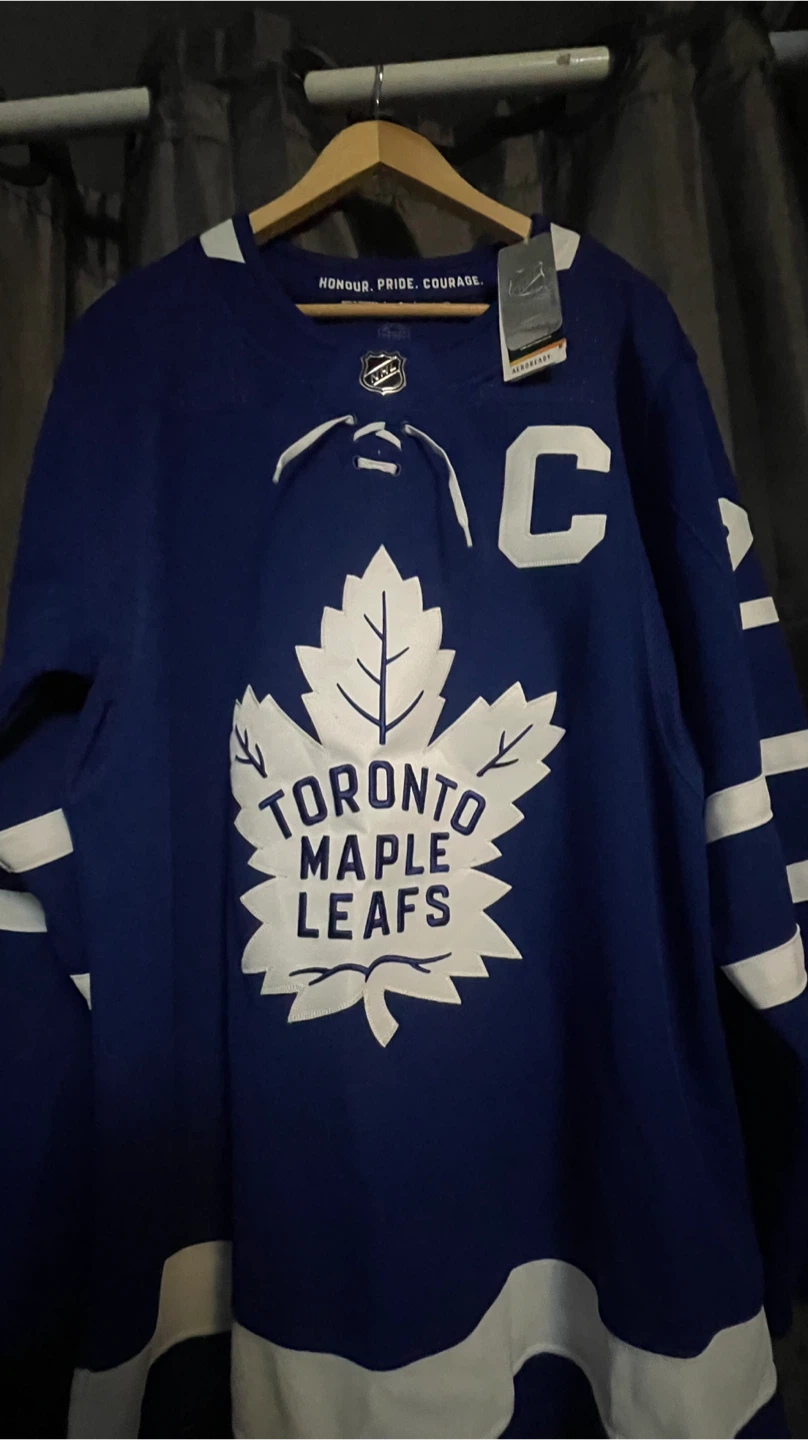 Darryl Sittler Autographed Maple Leafs Jersey