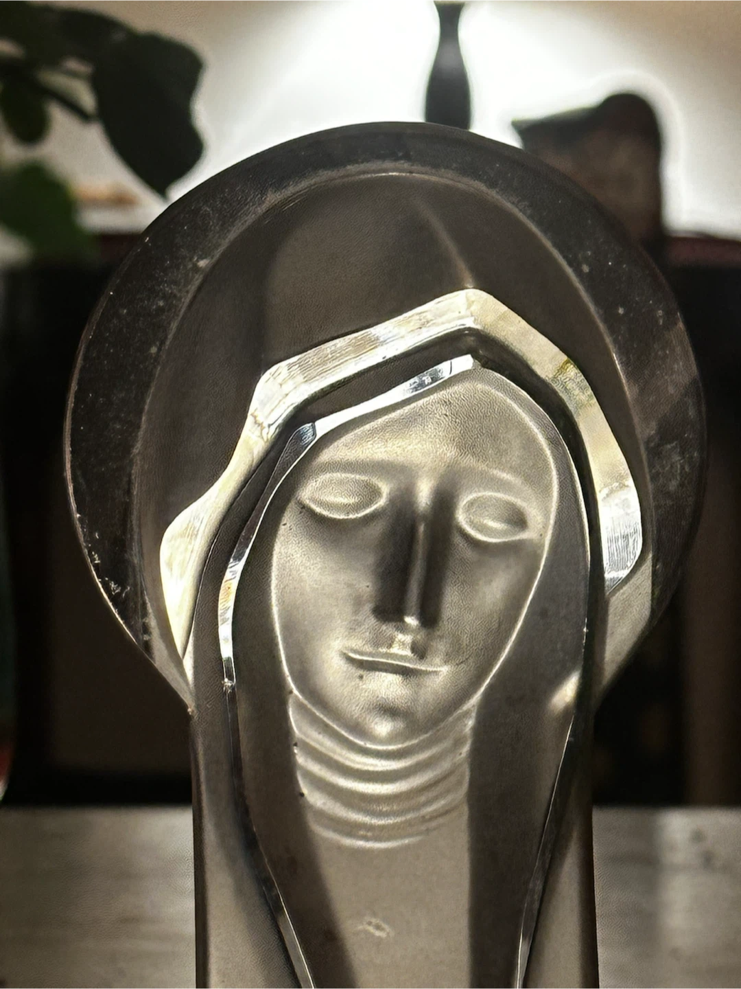 Vintage Czech Frosted Crystal Madonna Bust 6.5" - photo 2