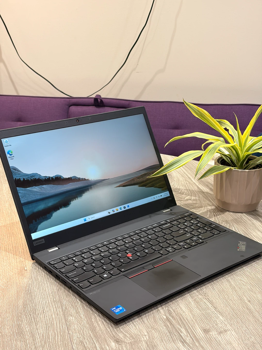 Lenovo ThinkPad P15s Gen2 Laptop — i7-11Gen / 16GB / NVIDIA