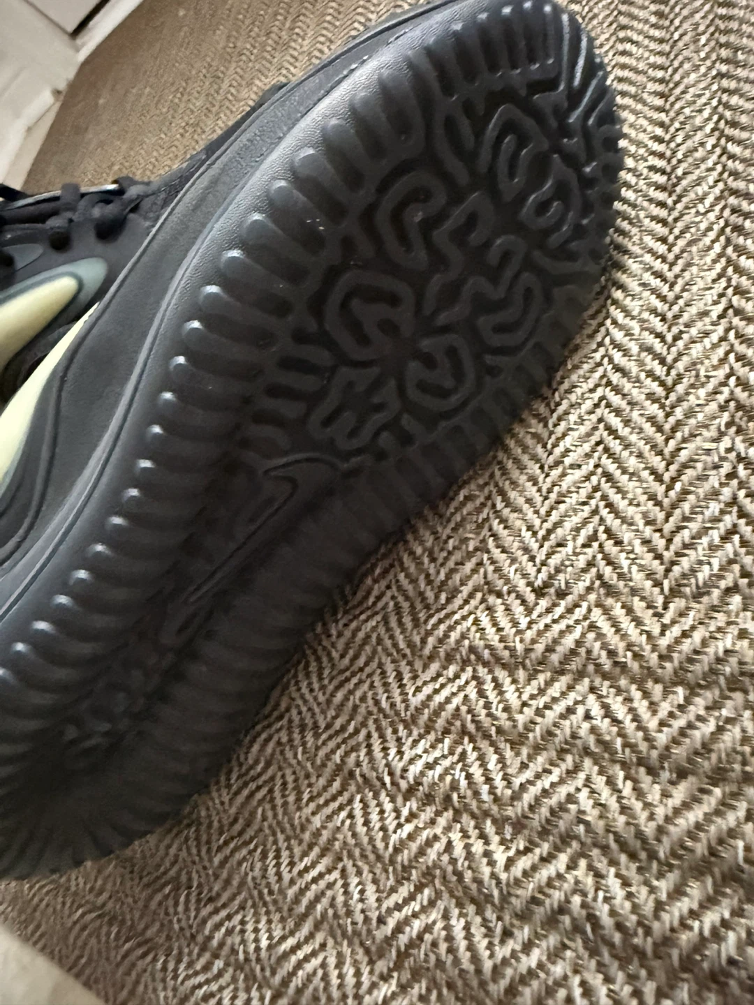Nike Air Max 720 Triple Black - photo 2