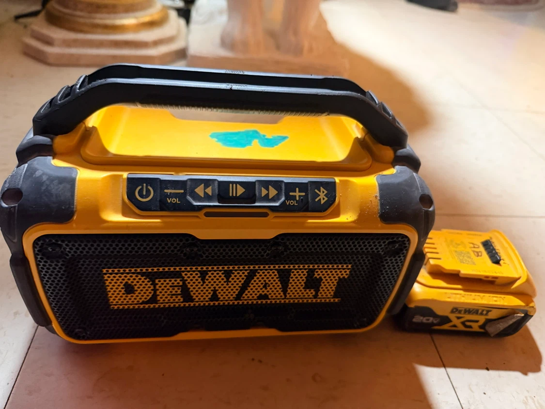 DeWalt 20V Bluetooth Jobsite Speaker
