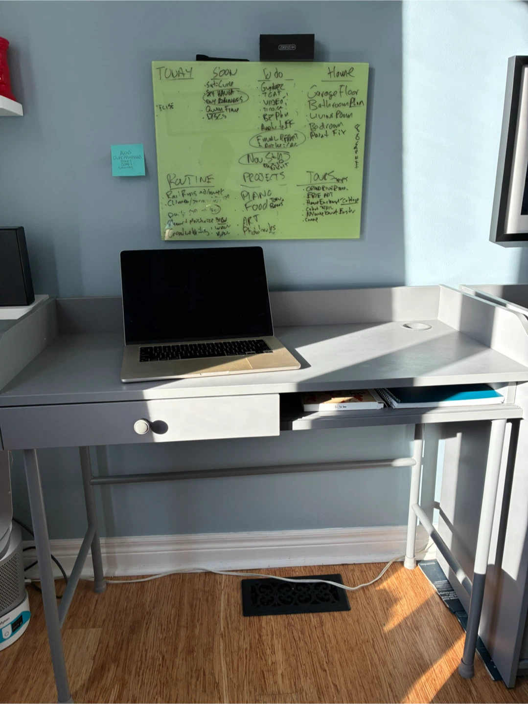 Grey computer desk. - photo 5