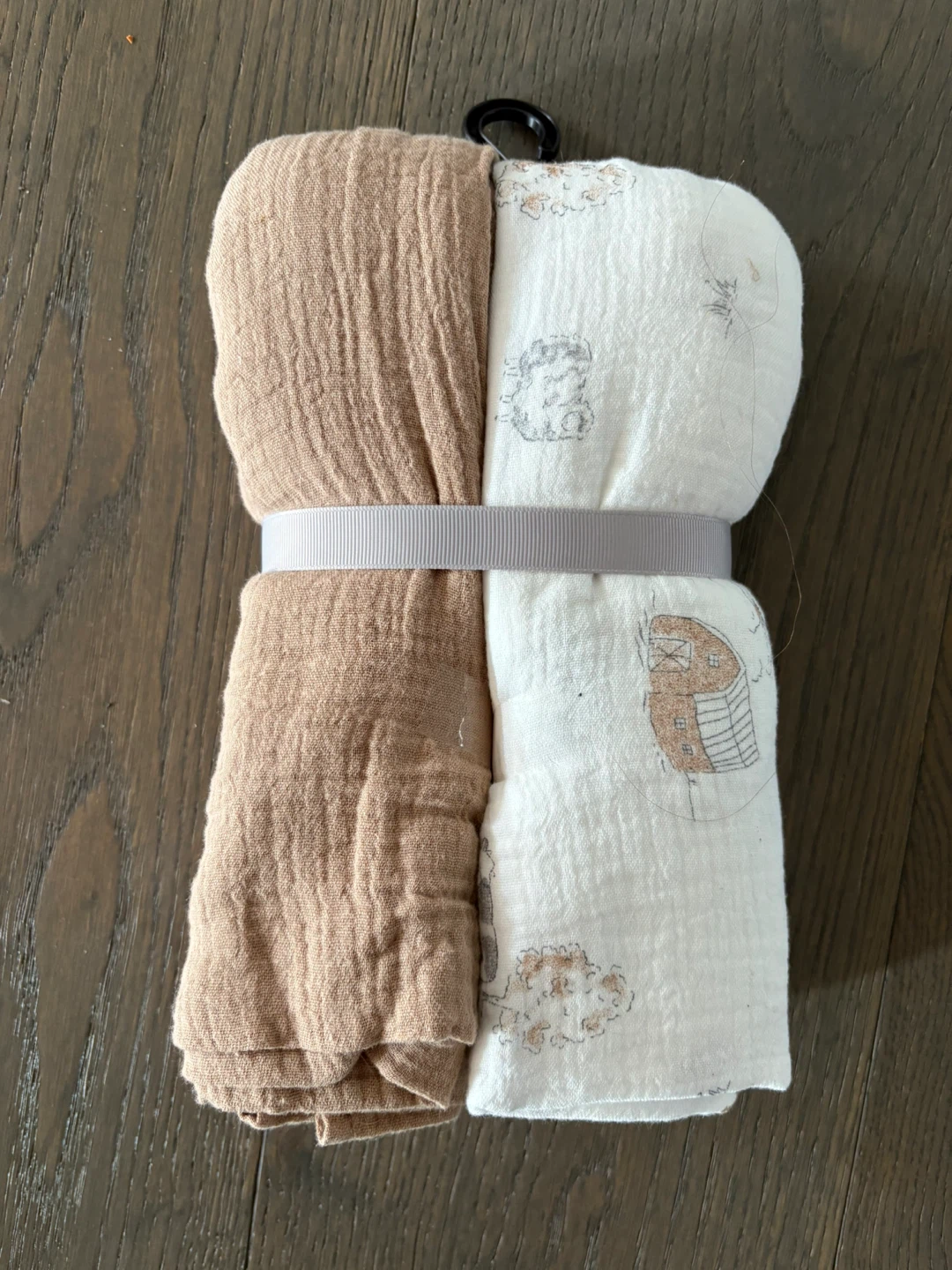 Carters baby cotton muslin blankets pkg of 2 NWT - photo 3