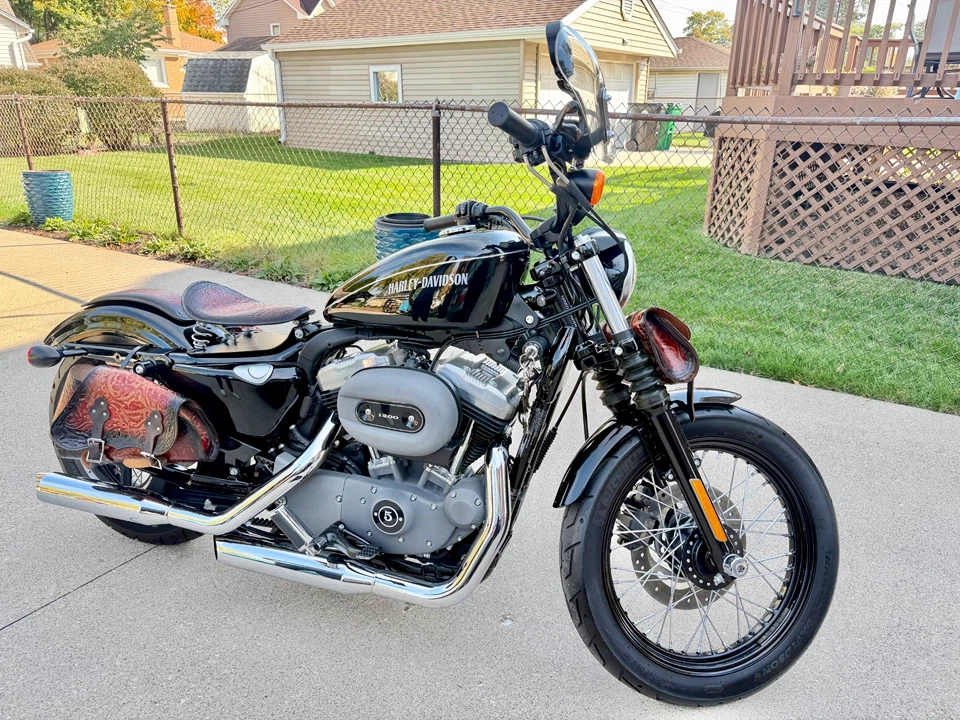 Harley-Davidson 2011 Sportster 1200 Nightster-1,269 Miles! - photo 2