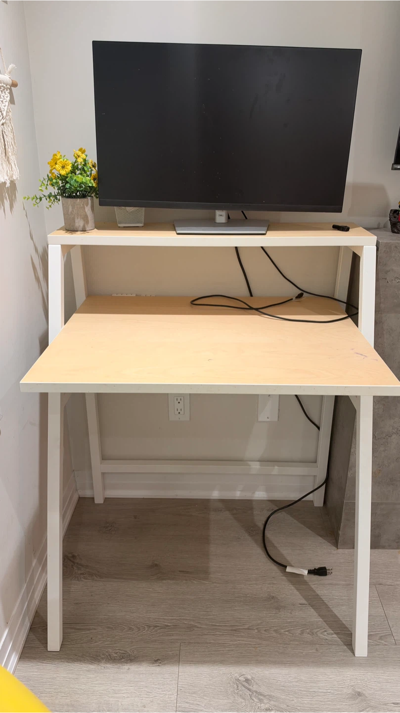 3 in one - IKEA Desk, monitor, swivel chair - photo 2