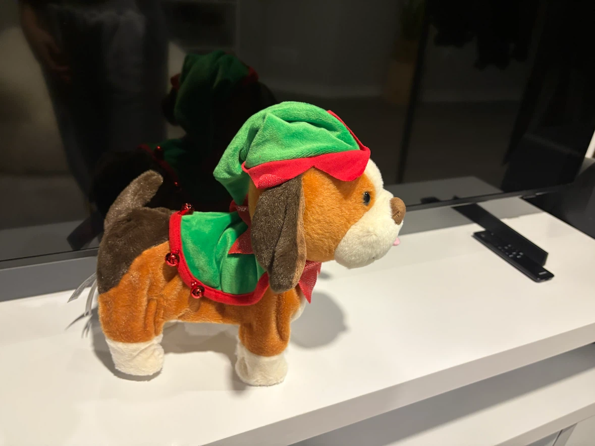 Cuddle Barn Santa's Helper Battery operated Plush Dog - photo 2